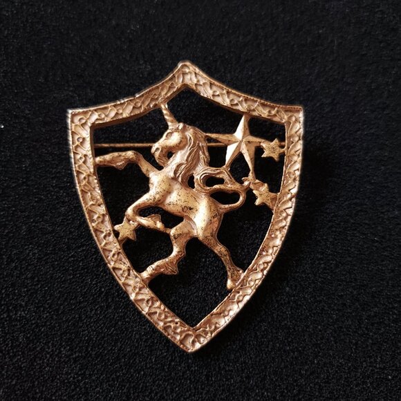 Vintage Unicorn Renaissance symbol of purity and grace  Brooch Pin - Picture 2 of 5